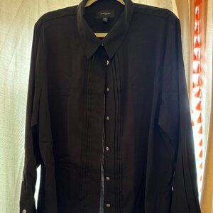 Tuxedo XXL shirt polyester with pleating down the front. Tunic length. Black.